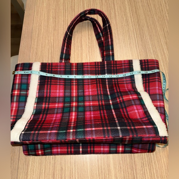 Victoria’s Secret played holdall fleece tote bag - Picture 7 of 7